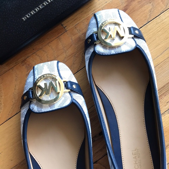 NEW Michael Kors Flats Size 8 - Picture 3 of 7
